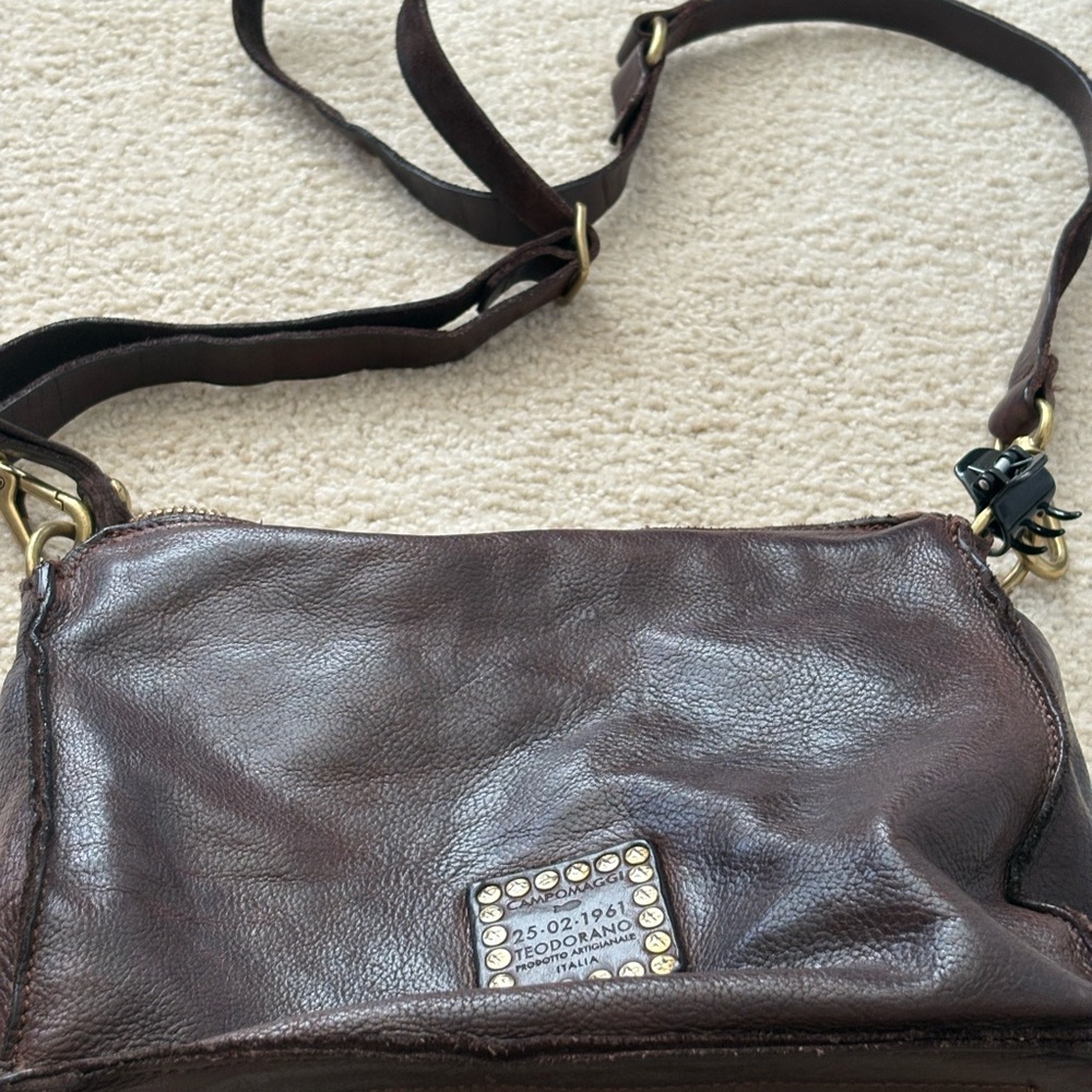 Campomaggi Rich Brown Leather Crossbody with Gold Accents